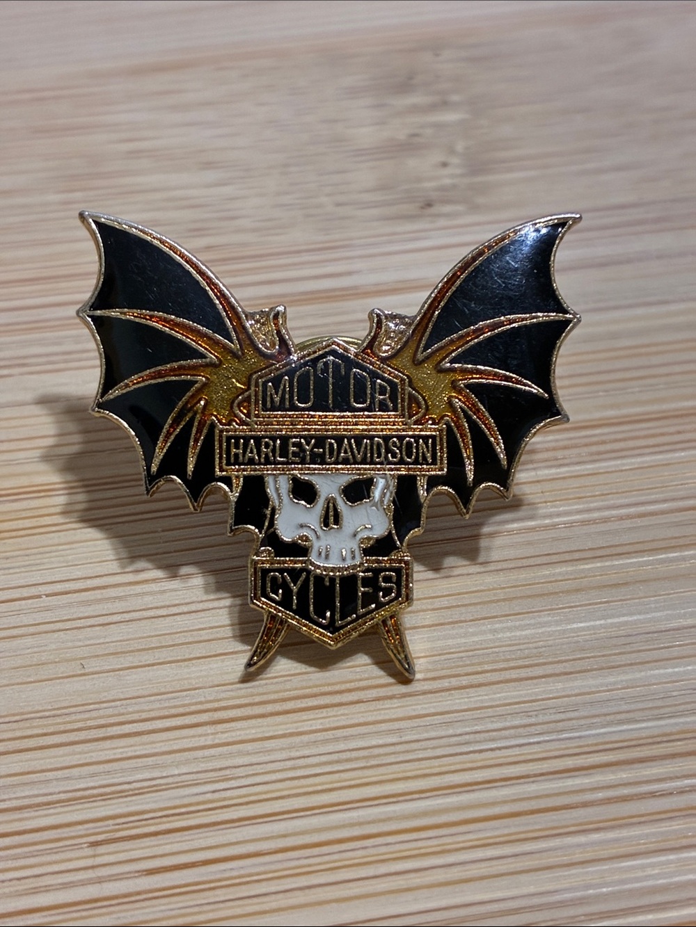 Vintage Harley Davidson Batwing Pin 🖤